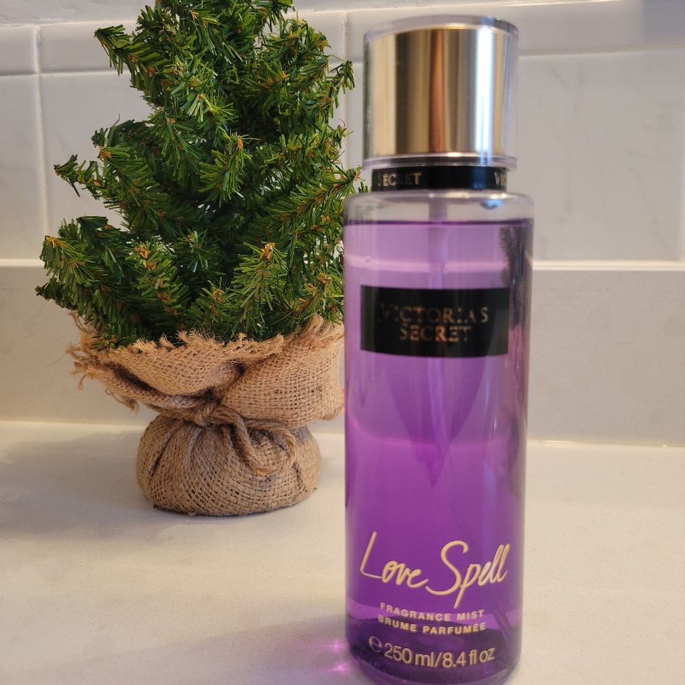Victoria's Secret Love Spell Body Mist